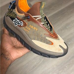 Sia collective: negrito evo’s Nike Brown and Tan Men's Sneakers